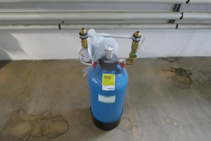 UWS Heaty 100 Small, Enthärtungsanlage mit Wasserzähler Typ: Heaty Mini/50/100/200